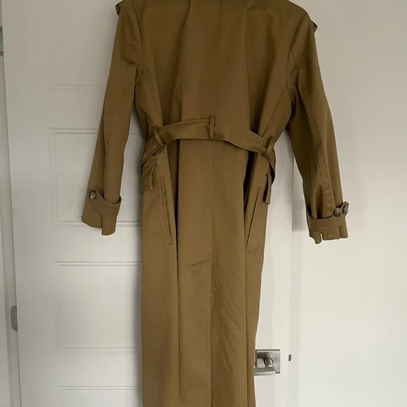 Banana Republic Tan Trench Coat - Picture 5 of 8